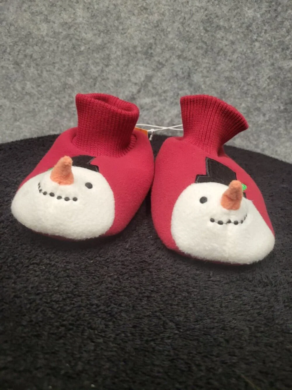 Gymboree snowman slippers size 9/10 red and white